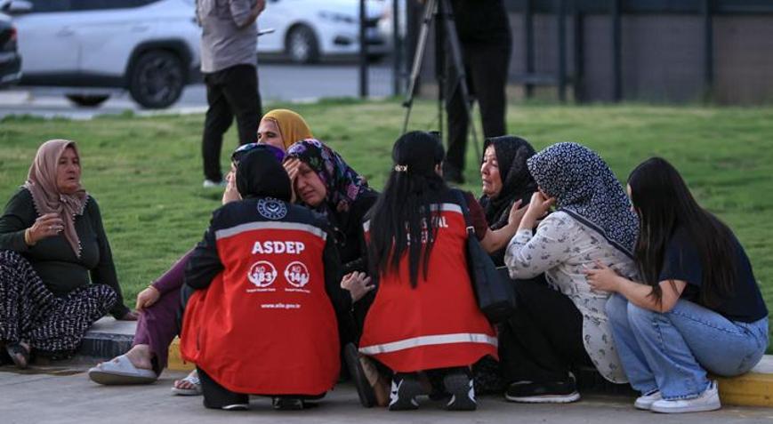 KKTCdeki gemi facisında hayatını kaybeden 8 kişinin ve denizde kaybolan 20 kişinin kimlikleri belli oldu