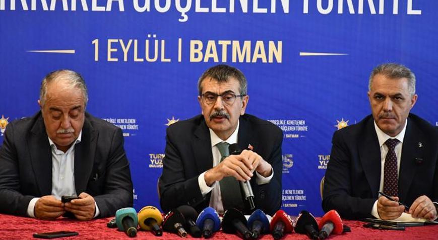 Bakan Yusuf Tekinden Batmanda çağrı: Bu sorunu ilanihaye çözelim