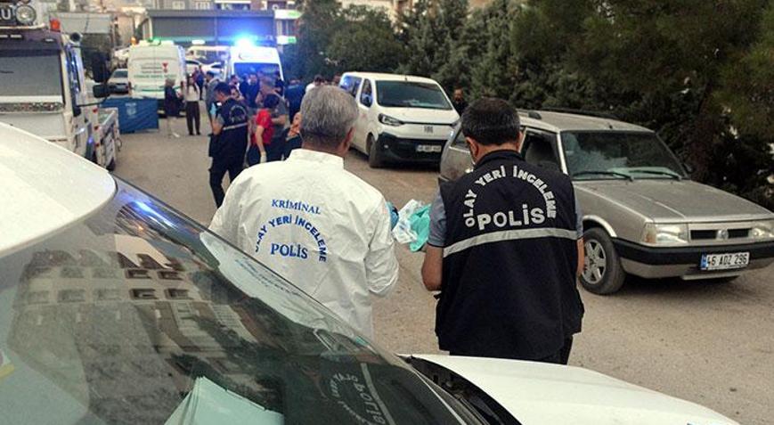 Yer: Kahramanmaraş: Sokakta 4 çocuk annesi olan eşini öldürüp intihar etti
