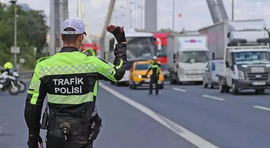 BUGÜN KAPALI YOLLAR | 5 Eylül İstanbulda Hangi Yollar Kapalı İşte Trafiğe Kapatılan Güzergâhlar ve Alternatif Yollar