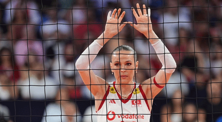 A Milli Voleybol Takımı kaptanı Eda Erdem: Çok mutlu ve gururluyum