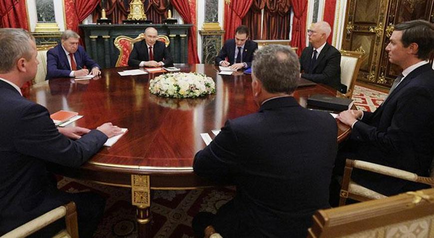Putin ve ABD Başkanı Trumpın temsilcilerinin görüştü: Kremlinden açıklama