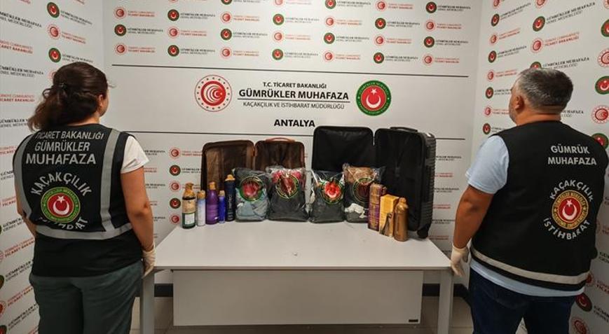 Ekipler Antalya Havalimanı’nda ele geçirdi Tam 18 kilo 921 gram