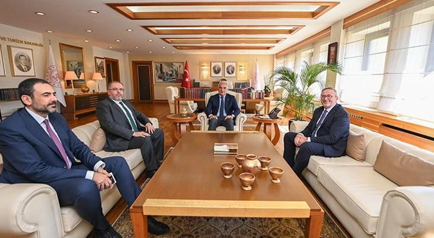 Bakan Ersoy ile Prof. Dr. Afyoncudan tarih ve kültür buluşması