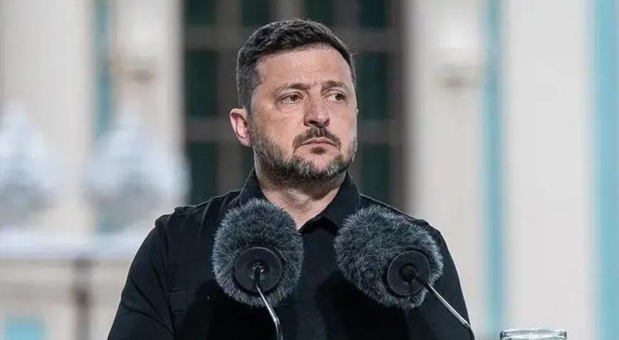 Zelenskiy’nin uçağı İHA saldırısından kıl payı kurtuldu