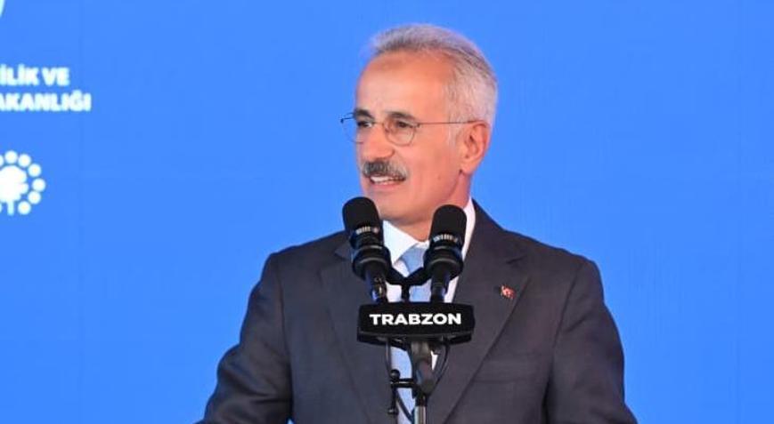 Bakan Uraloğlu: Trabzona yakışır canlı bir yaşam merkezi inşa ediyoruz