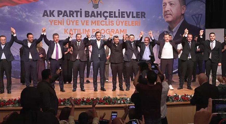Bahçelievlerde CHP’li 3 meclis üyesi AK Partiye geçti