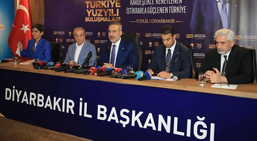 Dışişleri Bakanı Hakan Fidandan Diyarbakırda barış, huzur ve kalkınma mesajı