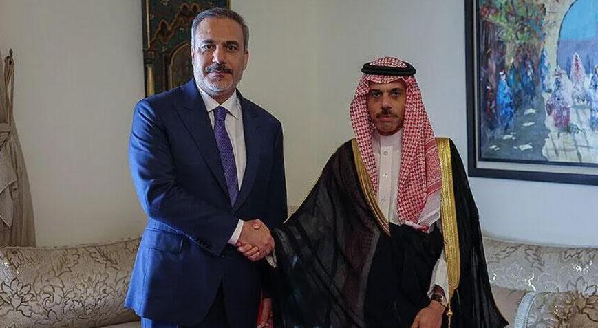 Dışişleri Bakanı Hakan Fidan, Suudi mevkidaşı ile Suudi Arabistanı hedef alan son saldırıları görüştü