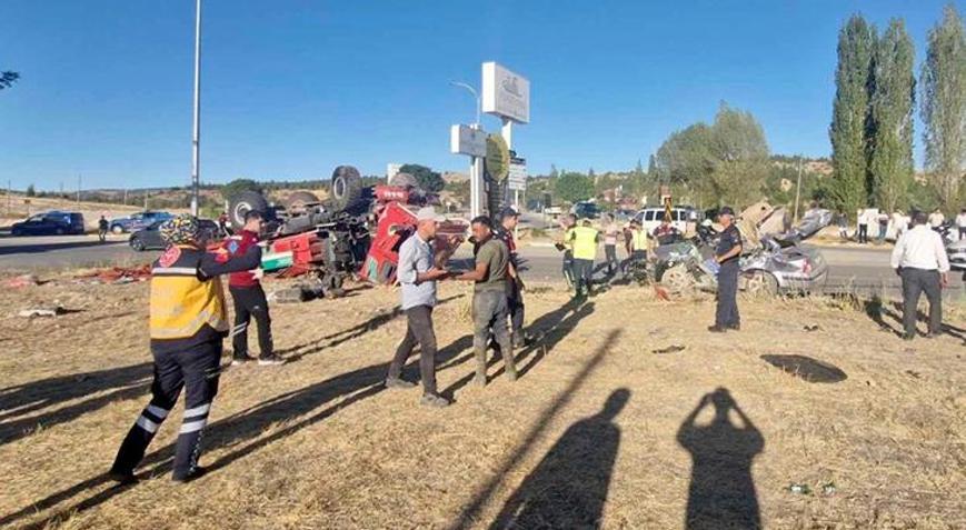 Afyonkarahisar’da feci kaza Ölü ve yaralılar var