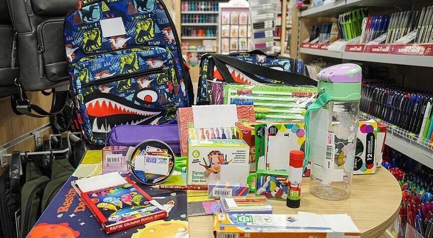 Okul alışverişinde dikkat çeken tablo Fiyatlar yüzde 40 düştü, satışlar yarı yarıya geriledi