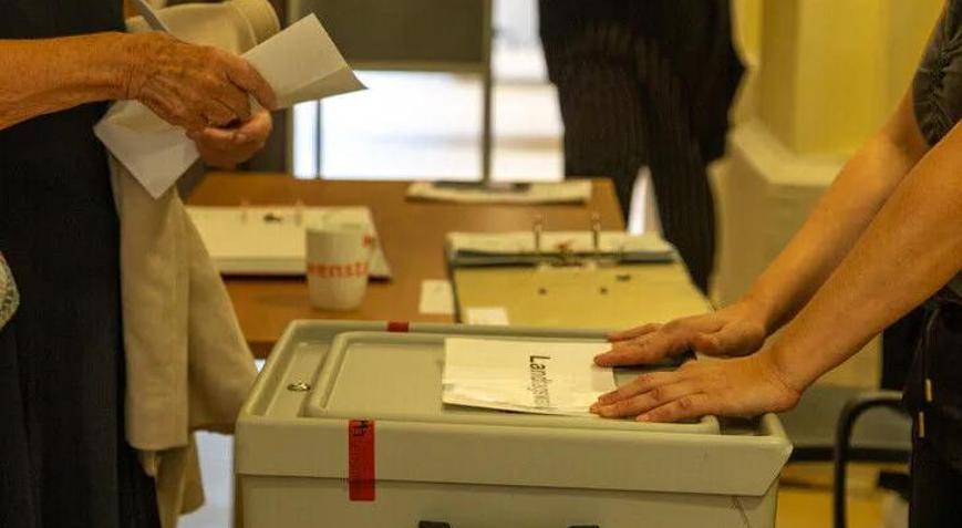 Almanyada bir ilk yaşandı AfDnin oy oranı yüzde 30a ulaştı