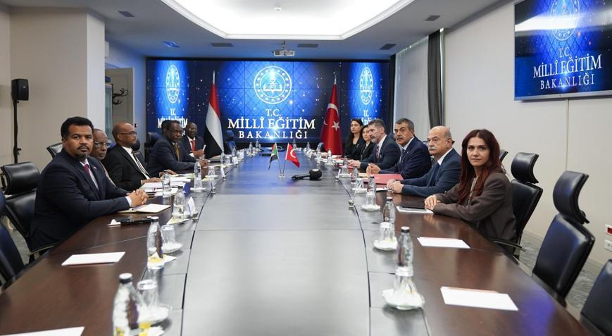 Milli Eğitim Bakanı Yusuf Tekin, Sudan Eğitim Bakanı Hajar ile bir araya geldi