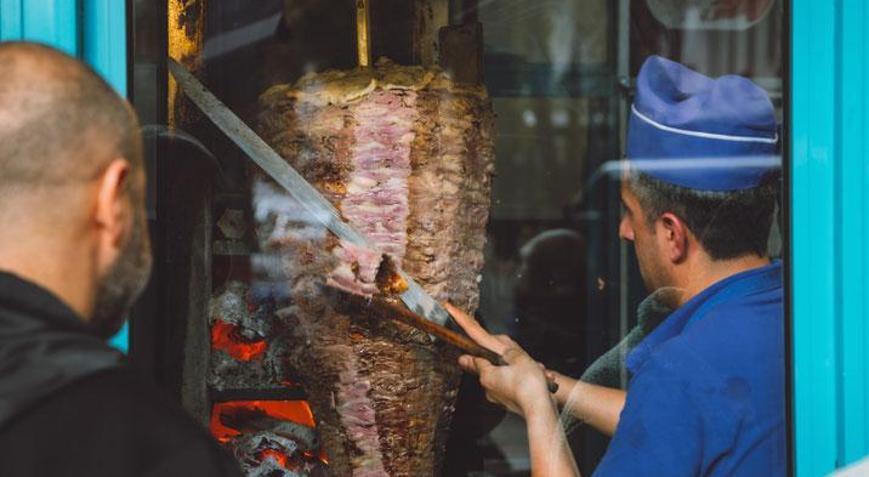 Döner, sucuk ve kıymada yeni kurallar Resmi Gazetede: Bu içerikler artık kullanılamayacak
