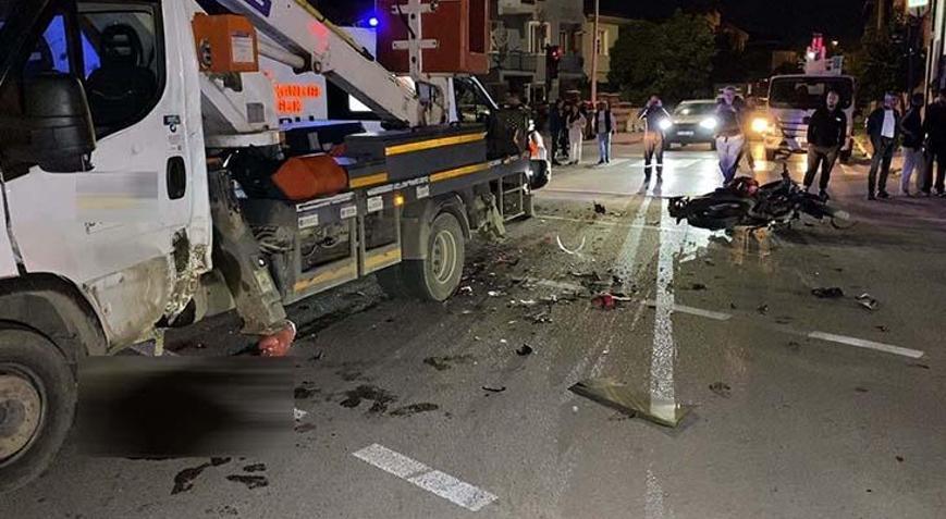 İnegölde feci kaza Motosiklet ile sepetli vinç çarpıştı