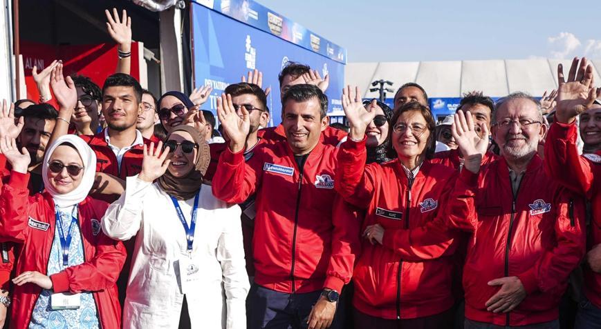 Selçuk Bayraktar: En büyük Kızılelma gençlerin insanlık yararına üretmesi