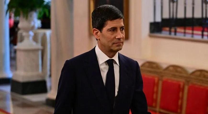 Fed Başkanı Warsh: Yapay zeka orta vadede pozitif arz şoku yaratacak