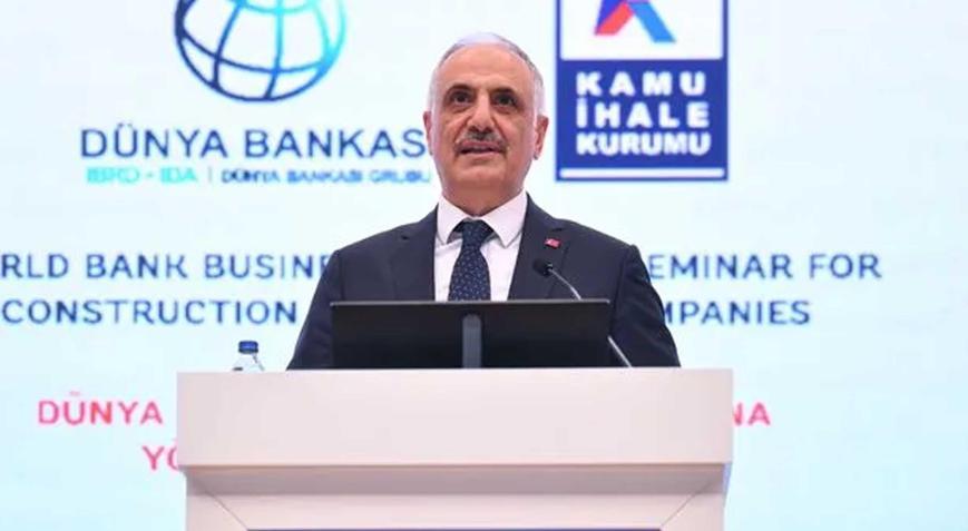 Hazine ve Maliye Bakan Yardımcısı Çelik, emeklilik dilekçesini Bakan Şimşeke sundu