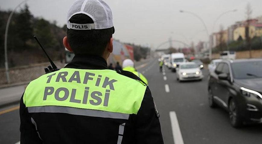 Büyükçekmecede D-100 kara yolunun bir bölümü 22.00-06.00 saatlerinde trafiğe kapatılacak