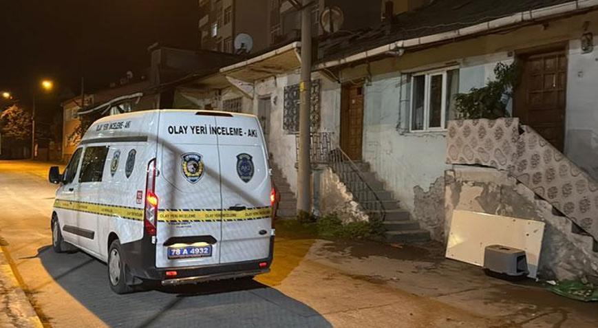 Karabükte kız arkadaşı tarafından bıçaklanan erkek ağır yaralandı