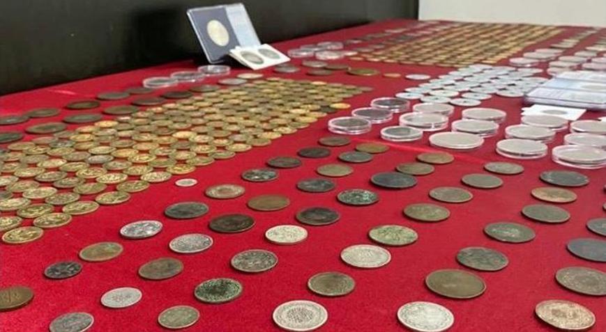 İzmirde tarihi eser operasyonu Yüzlercesi ele geçirildi