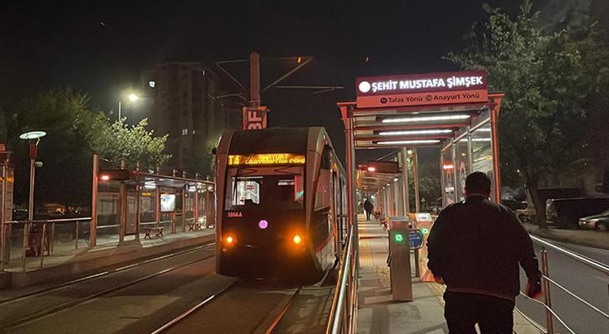 Kayseri Melikgazide tramvay kazası: Durağa geçmeye çalışan yayaya çarptı