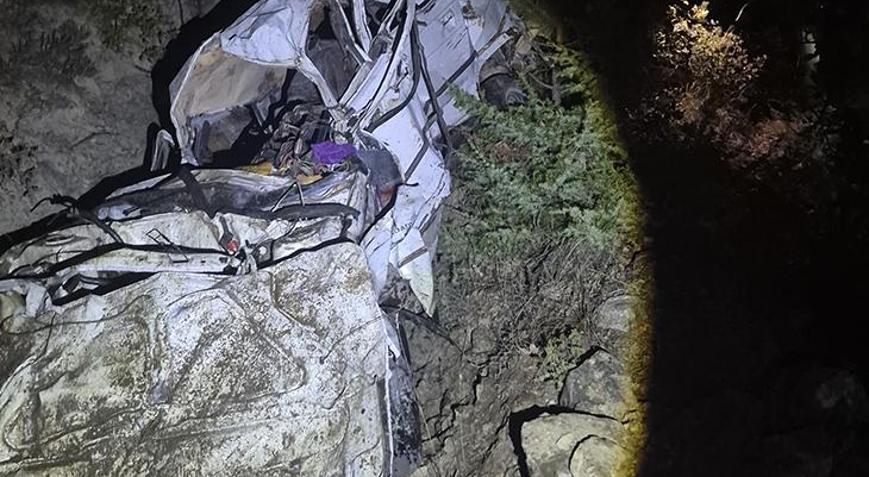 Mantar toplamaktan dönüyorlardı... Çorumda feci kaza: 4 ölü, 1 yaralı