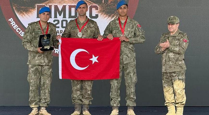 Kara Kuvvetlerinin Askeri Dron Yarışmasında Türkiye şampiyon oldu