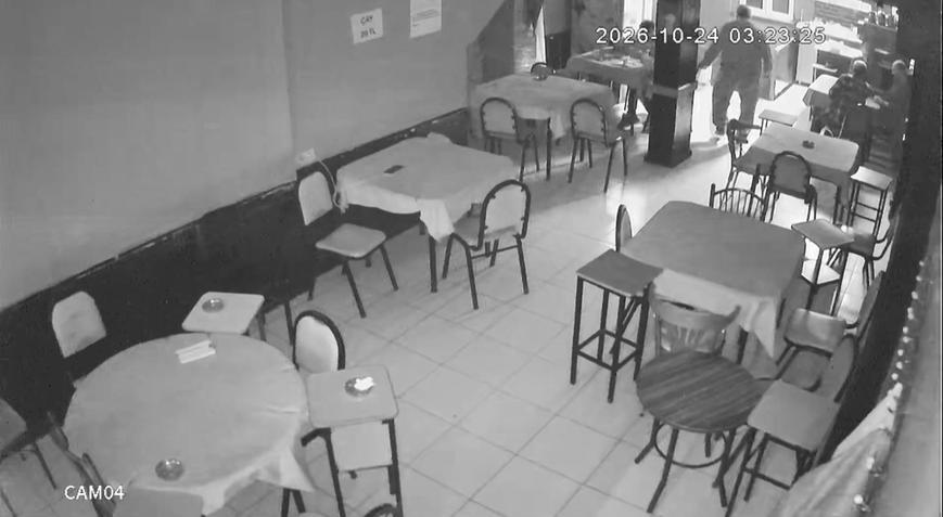 İstanbul Fatihte kıraathanede feci olay Merdivenlerden düşen 64 yaşındaki adam hayatını kaybetti