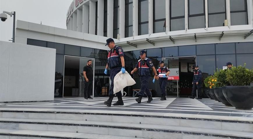Bolu Belediyesine operasyon Belediye Başkan Yardımcısı Rasim Özdemir dahil 4 kişi gözaltında