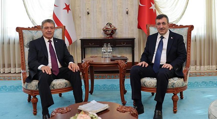 Cumhurbaşkanı Yardımcısı Yılmaz, KKTC Başbakanı Üstel ile görüştü