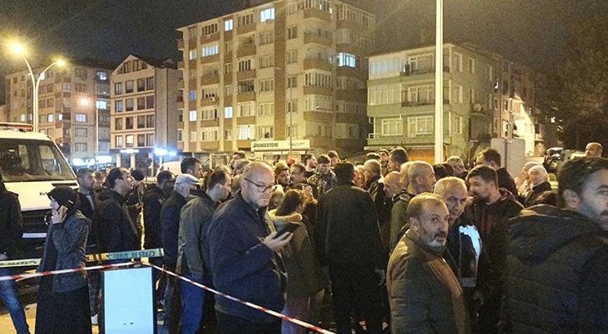 Kocaelide kolon ve kirişlerinden ses gelen bina tedbiren boşaltıldı