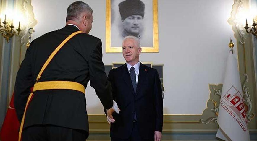 İstanbul Valisi Gül, Cumhuriyet Bayramı kutlamaları kapsamında tebrikleri kabul etti