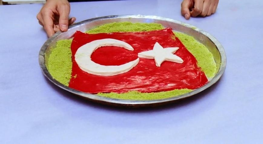 Kiliste 29 Ekime özel ay yıldızlı katmer