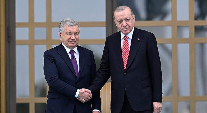 Cumhurbaşkanı Erdoğan, Özbekistanlı mevkidaşı Mirziyoyev ile bir araya geldi