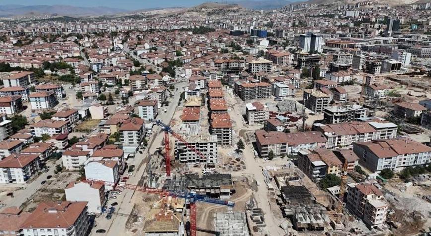 Malatya’da enkaz kaldırma işlemleriyle ilgilenen 6 kamu görevlisine soruşturma Kamu zararı hesaplanacak