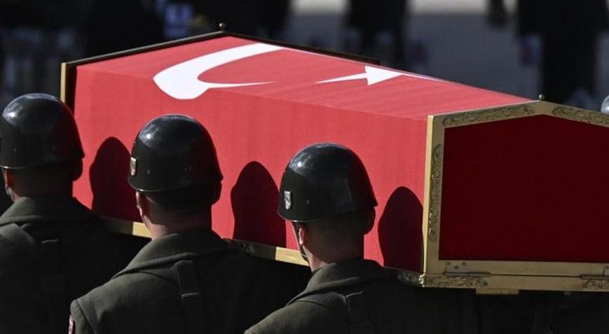 Hakkaride hudut geçiş olayına müdahale ederken açılan ateşle yaralanan asker şehit oldu