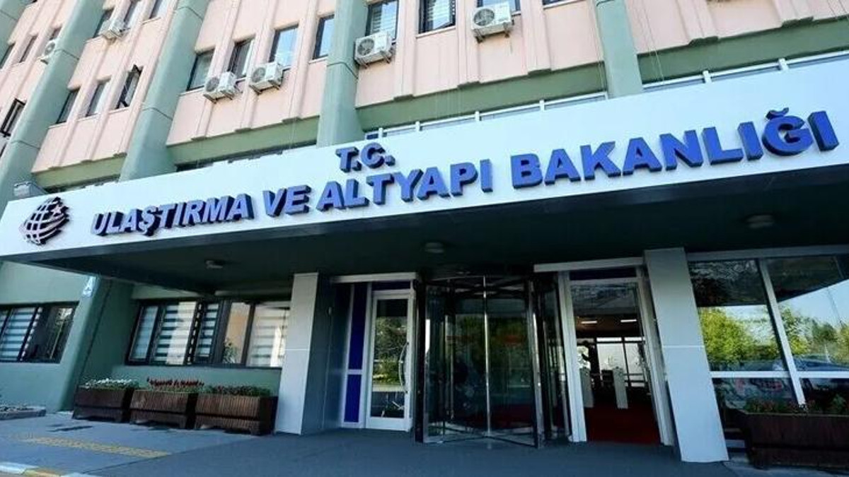 İstanbul’daki olumsuz hava nedeniyle 46 uçak başka havalimanlarına yönlendirildi