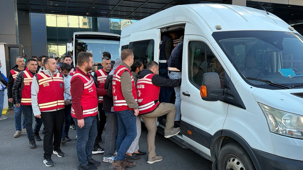 İnternette ucuz araç ilanıyla dolandırıcılık şebekesine operasyon: 433 milyon TL’lik işlem hacmi tespit edildi